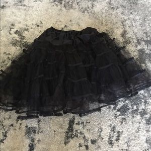 Tulle layered black petticoat